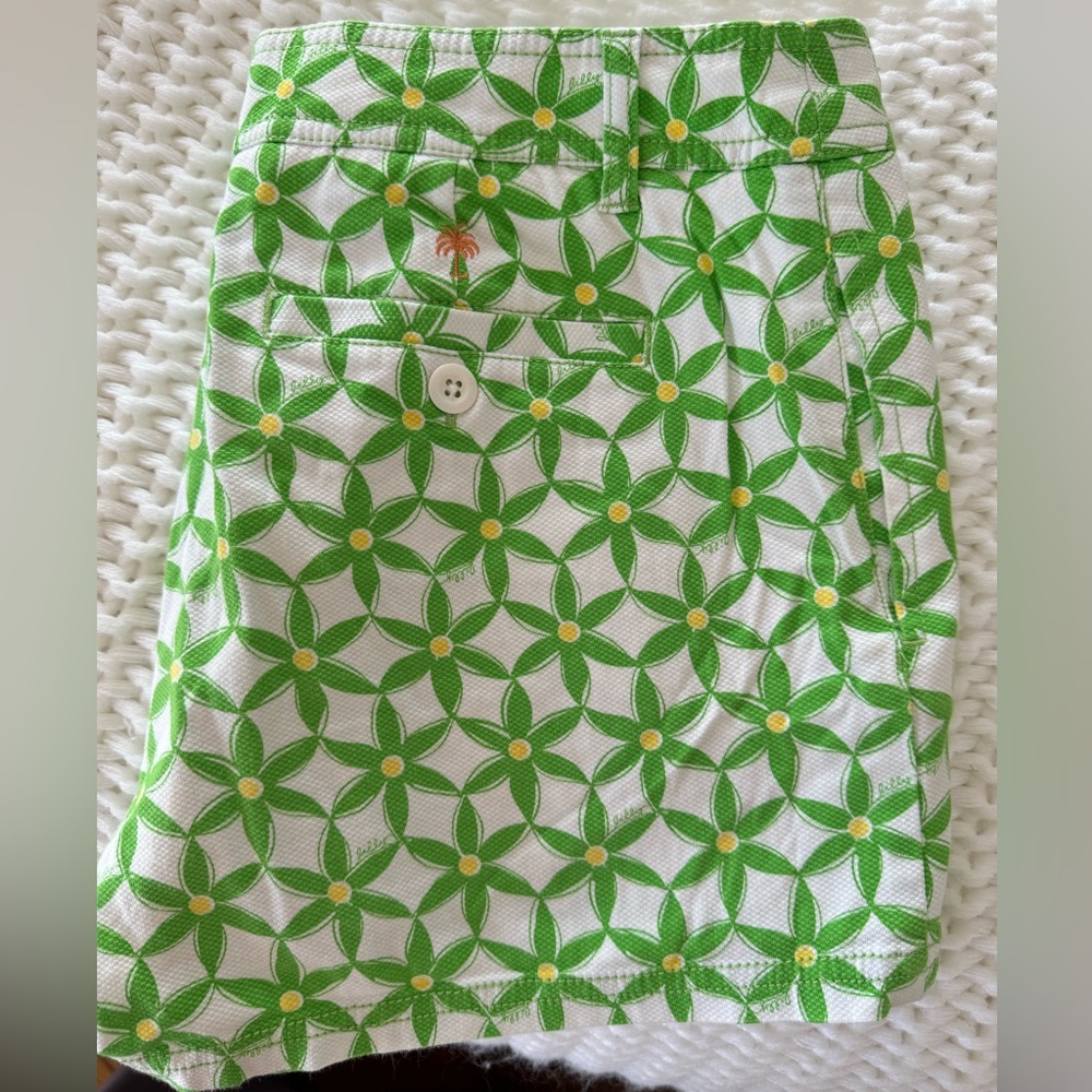 Lilly Pulitzer Green and White Patterned Shorts